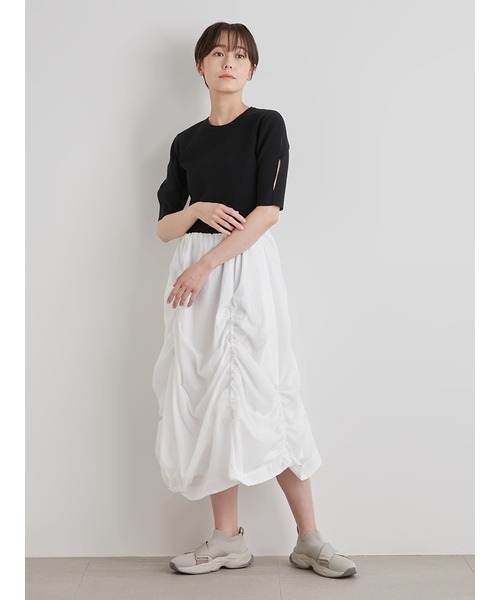 emmi（エミ）の「【emmi atelier】撥水変形シャーリングスカート（スカート・レディース・ブラック/オフホワイト/オリーブ・0/1）」の15枚目の写真