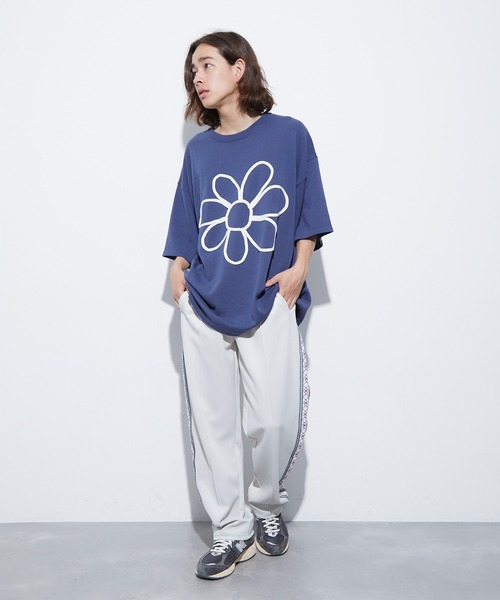 re_k by JUNRED（レクバイジュンレッド）の「re_k by JUNRED / コードフラワー半袖ニットプルオーバー（Tシャツ/カットソー・メンズ・チャコールグレー/ブルー/ライトグレー・S/M/L）」の6枚目の写真