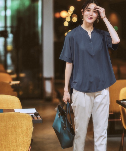 7days Life Styling(セブンデイズライフスタイリング)の「ブラウス見えシルケットポンチスキッパーチュニックカットソートップス(Tシャツ/カットソー・レディース・グレイッシュベージュ/ブラック/オフホワイト/ブルーグレー/ミント・M/LL/S/L)」の14枚目の写真