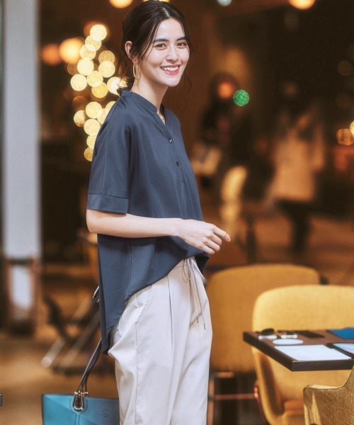 7days Life Styling(セブンデイズライフスタイリング)の「ブラウス見えシルケットポンチスキッパーチュニックカットソートップス(Tシャツ/カットソー・レディース・グレイッシュベージュ/ブラック/オフホワイト/ブルーグレー/ミント・M/LL/S/L)」の13枚目の写真