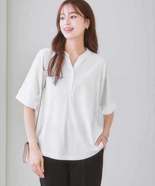 7days Life Styling(セブンデイズライフスタイリング)の「ブラウス見えシルケットポンチスキッパーチュニックカットソートップス(Tシャツ/カットソー・レディース・グレイッシュベージュ/ブラック/オフホワイト/ブルーグレー/ミント・M/LL/S/L)」の22枚目の写真