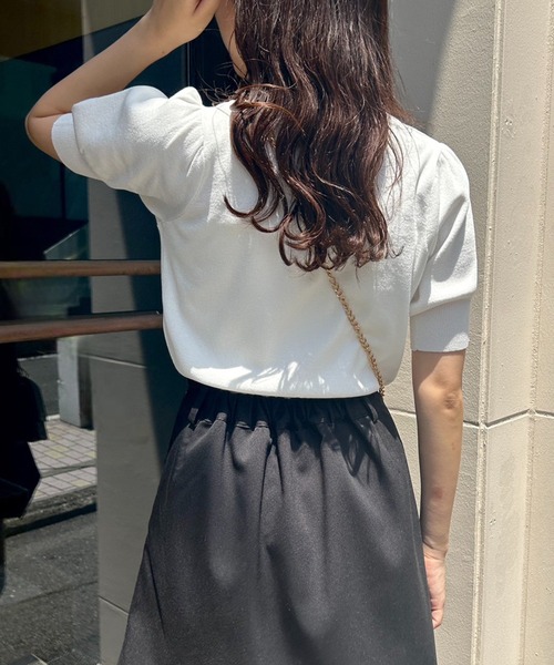 one after another NICE CLAUP（ワンアフターアナザーナイスクラップ）の「ハートボタン前後2wayニット（カーディガン/ボレロ・レディース・ブラック/オフホワイト/ピンク/杢グレー・FREE）」の8枚目の写真