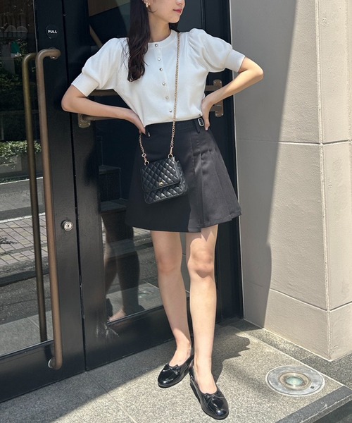 one after another NICE CLAUP（ワンアフターアナザーナイスクラップ）の「ハートボタン前後2wayニット（カーディガン/ボレロ・レディース・ブラック/オフホワイト/ピンク/杢グレー・FREE）」の5枚目の写真