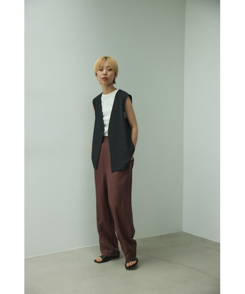 BLACK BY MOUSSY(ブラックバイマウジー)の「long slit vest(ロングスリットベスト)(ベスト・レディース・ベージュ/ブラック・FREE)」の17枚目の写真