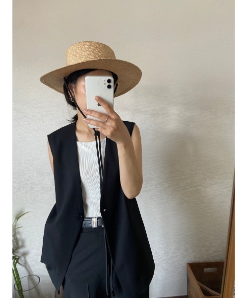BLACK BY MOUSSY(ブラックバイマウジー)の「long slit vest(ロングスリットベスト)(ベスト・レディース・ベージュ/ブラック・FREE)」の5枚目の写真