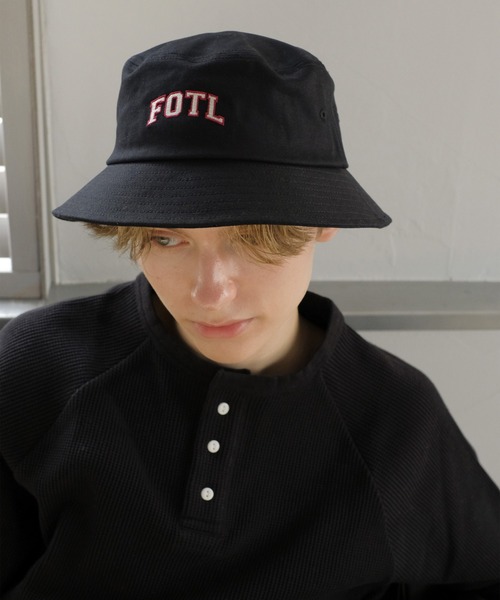 FRUIT OF THE LOOM(フルーツオブザルーム)の「EMBROIDERY BUCKET HAT / バケット / ハット / カジュアル / ユニセックス / 刺繍(ハット・メンズ・ブラック/グリーン/ベージュ・FREE)」の1枚目の写真