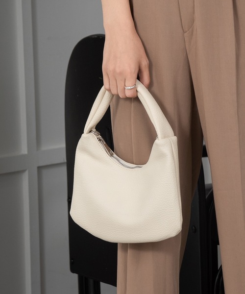 Amiur（エミレ）の「2way handle base bag（ショルダーバッグ・レディース・イエロー系その他/アイボリー/ブラック・FREE）」の4枚目の写真