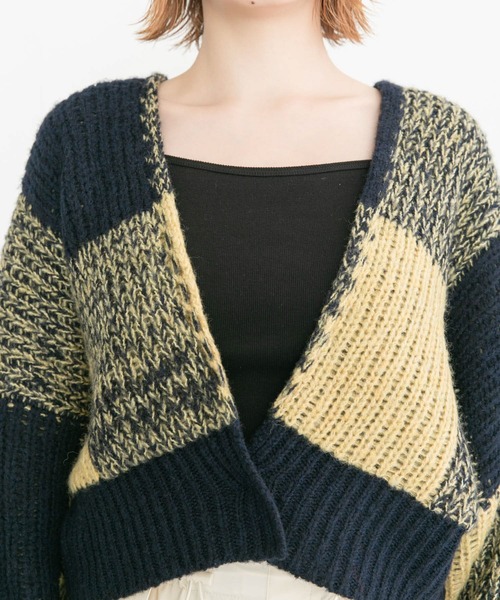 KBF（ケイビーエフ）の「BIGチェックショートカーディガン（カーディガン/ボレロ・レディース・ホワイト系その他/パープル系その他/ブルー系その他・ONE）」の11枚目の写真