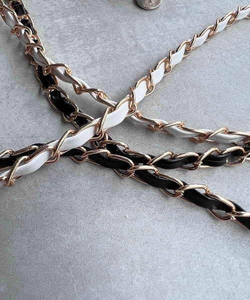 PICCIN（ピッチン）の「レザーチェーンスマホショルダーストラップ（スマホグッズ・レディース・ブラック/ホワイト・FREE）」の5枚目の写真