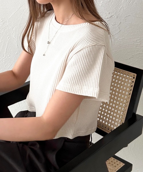 apres jour mignon（アプレジュールミニョン）の「ワッフルショートTシャツ【ZOZOTOWN限定アイテム】（Tシャツ/カットソー・レディース・アイボリー/ブラック系その他/ナチュラル・フリー/X-LARGE）」の5枚目の写真