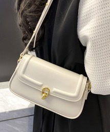 シンプルショルダーバッグ