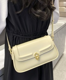 シンプルショルダーバッグ