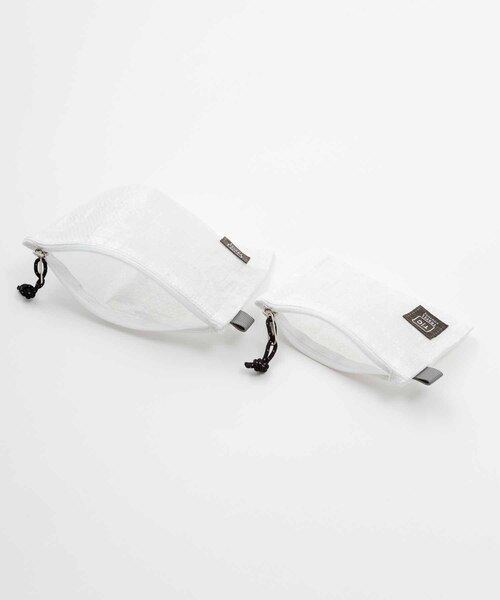 ADAM ET ROPE'(アダムエロペ)の「【TRAVEL COUTURE】《Lサイズ》レジャーFab Gadget Pouch L(ポーチ・メンズ・ホワイト・FREE)」の1枚目の写真