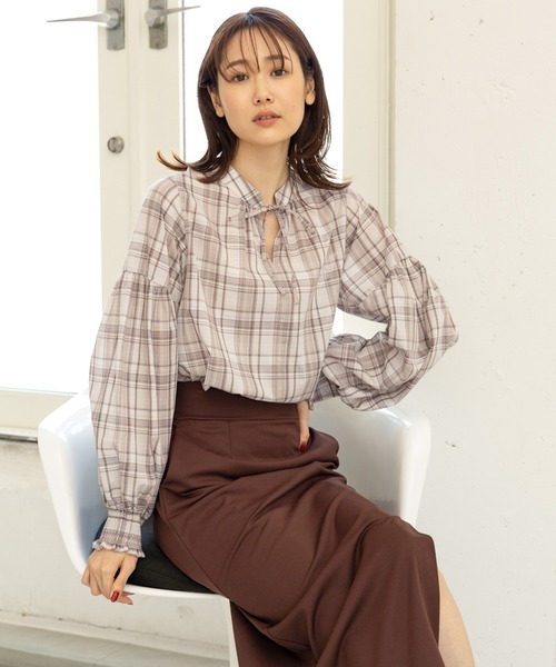 GLOBAL WORK(グローバルワーク)の「お手入れらくらく袖ボリュームブラウス/906646(シャツ/ブラウス・レディース・ブラック/グレー系その他2/グレー系その他3/グレイッシュベージュ/ベージュ系その他/ベージュ系その他2/ネイビー系・MEDIUM/LARGE)」の20枚目の写真
