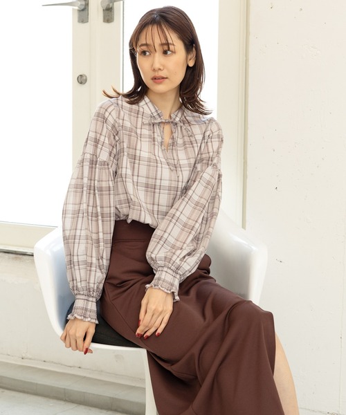 GLOBAL WORK(グローバルワーク)の「お手入れらくらく袖ボリュームブラウス/906646(シャツ/ブラウス・レディース・ブラック/グレー系その他2/グレー系その他3/グレイッシュベージュ/ベージュ系その他/ベージュ系その他2/ネイビー系・MEDIUM/LARGE)」の21枚目の写真