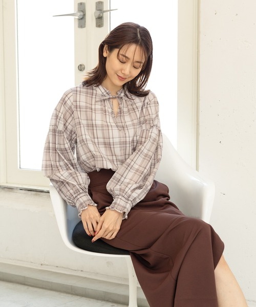 GLOBAL WORK(グローバルワーク)の「お手入れらくらく袖ボリュームブラウス/906646(シャツ/ブラウス・レディース・ブラック/グレー系その他2/グレー系その他3/グレイッシュベージュ/ベージュ系その他/ベージュ系その他2/ネイビー系・MEDIUM/LARGE)」の22枚目の写真