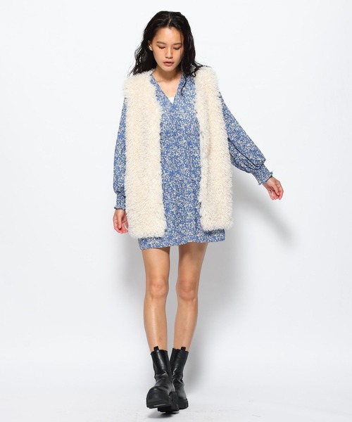 FOREVER 21（フォーエバー トゥエンティーワン）の「【2023AW】エコファーベスト（ベスト・レディース・オフホワイト/ブラウン・FREE）」の9枚目の写真