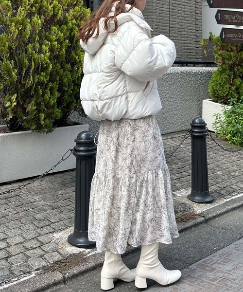 INGNI（イング）の「BIGフードエコダウン（ダウンジャケット/コート・レディース・ブラック/オフホワイト/ライトピンク/ライトベージュ/チャコールグレー・M）」の11枚目の写真