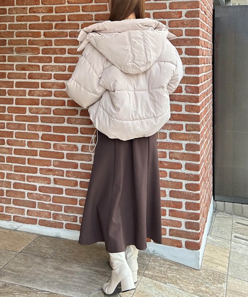 INGNI（イング）の「BIGフードエコダウン（ダウンジャケット/コート・レディース・ブラック/オフホワイト/ライトピンク/ライトベージュ/チャコールグレー・M）」の6枚目の写真