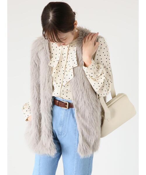 Te chichi TERRASSE（テチチテラス）の「ファーベスト（ベスト・レディース・ベージュ/オフホワイト・F）」の2枚目の写真