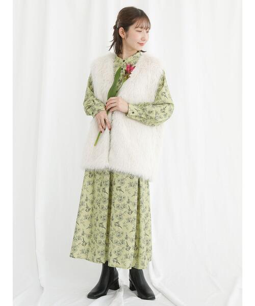 Te chichi TERRASSE（テチチテラス）の「ファーベスト（ベスト・レディース・ベージュ/オフホワイト・F）」の8枚目の写真