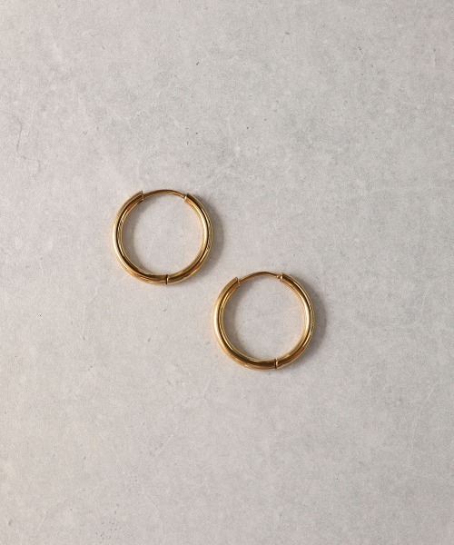 4INT.（フォイント）の「シンプル フープピアス / サージカルステンレス316L (金属アレルギー対応)（ピアス（両耳用）・メンズ・シルバー/ブラック/ゴールド/レインボー・12/15 /18）」の3枚目の写真