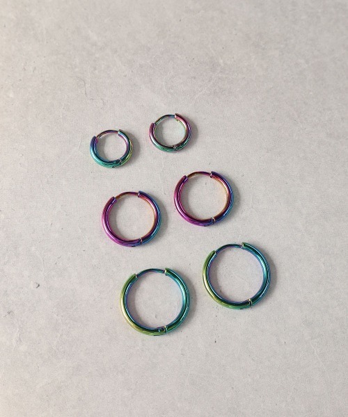 4INT.（フォイント）の「シンプル フープピアス / サージカルステンレス316L (金属アレルギー対応)（ピアス（両耳用）・メンズ・シルバー/ブラック/ゴールド/レインボー・12/15 /18）」の4枚目の写真