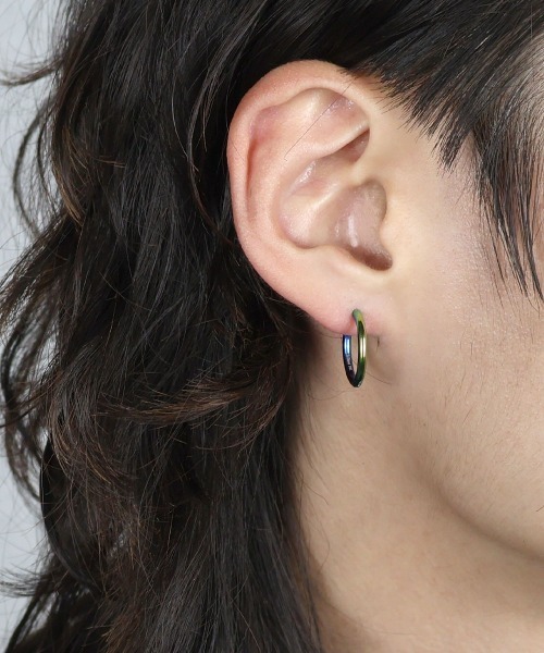 4INT.（フォイント）の「シンプル フープピアス / サージカルステンレス316L (金属アレルギー対応)（ピアス（両耳用）・メンズ・シルバー/ブラック/ゴールド/レインボー・12/15 /18）」の17枚目の写真
