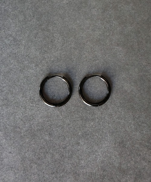 4INT.（フォイント）の「シンプル フープピアス / サージカルステンレス316L (金属アレルギー対応)（ピアス（両耳用）・メンズ・シルバー/ブラック/ゴールド/レインボー・12/15 /18）」の20枚目の写真