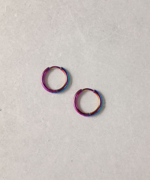 4INT.（フォイント）の「シンプル フープピアス / サージカルステンレス316L (金属アレルギー対応)（ピアス（両耳用）・メンズ・シルバー/ブラック/ゴールド/レインボー・12/15 /18）」の6枚目の写真