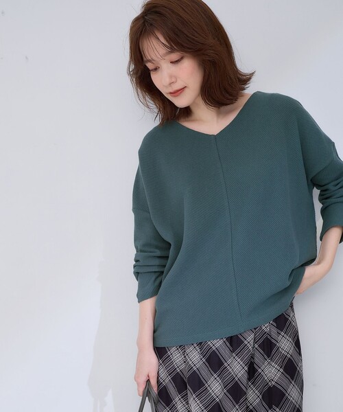 ANY(エニィ)の「【洗濯機可能】Vネックニットソー(Tシャツ/カットソー・レディース・ライトグレー系/ワイン系/グリーン系/アイボリー系・F)」の3枚目の写真