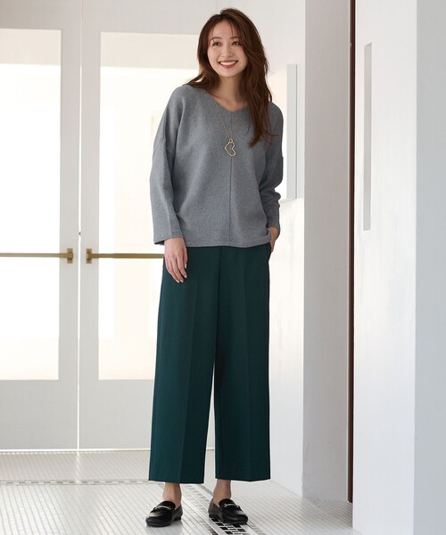 ANY(エニィ)の「【洗濯機可能】Vネックニットソー(Tシャツ/カットソー・レディース・ライトグレー系/ワイン系/グリーン系/アイボリー系・F)」の17枚目の写真