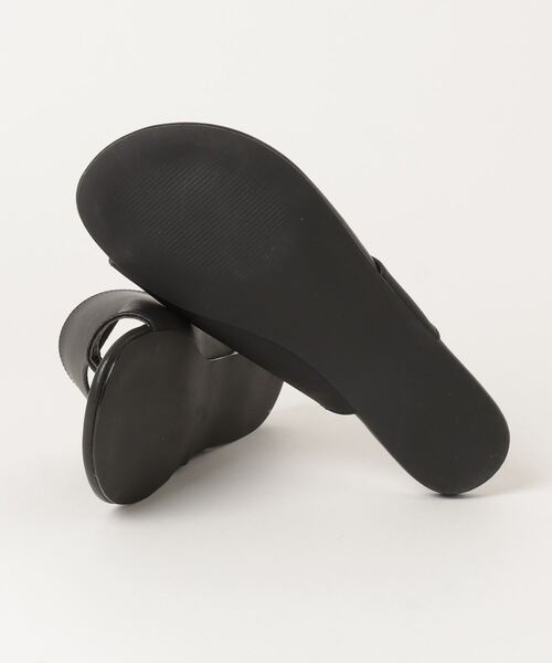 TODAYFUL(トゥデイフル)の「TODAYFUL Tong Leather Sandals 12111047(サンダル・レディース・ブラック・37/38)」の6枚目の写真