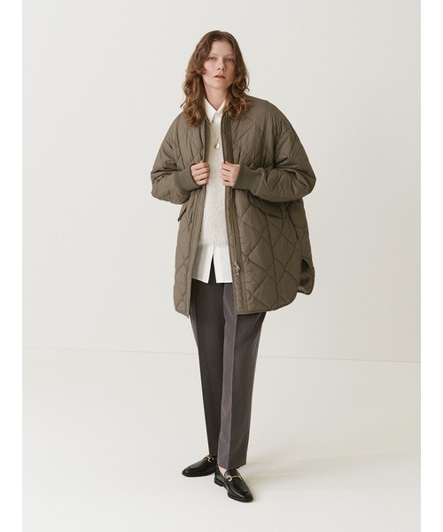 Mila Owen(ミラオーウェン)の「センタープレスタックワイドパンツ(スラックス・レディース・ブラック/グレー/キャメル・1/0)」の4枚目の写真