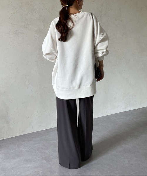 Thevon(ゼボン)の「パール×ネックロゴ裏起毛プルオーバー(Tシャツ/カットソー・レディース・チャコールグレー/オフホワイト/ライム・FREE)」の10枚目の写真