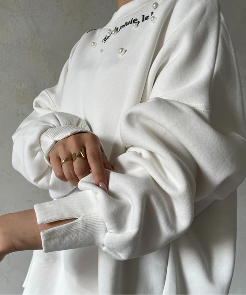 Thevon(ゼボン)の「パール×ネックロゴ裏起毛プルオーバー(Tシャツ/カットソー・レディース・チャコールグレー/オフホワイト/ライム・FREE)」の12枚目の写真