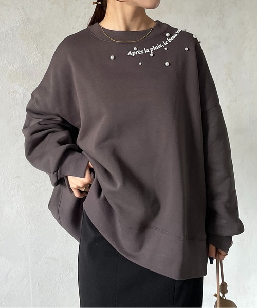 Thevon(ゼボン)の「パール×ネックロゴ裏起毛プルオーバー(Tシャツ/カットソー・レディース・チャコールグレー/オフホワイト/ライム・FREE)」の16枚目の写真