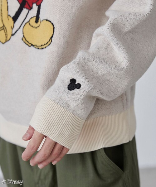 Disney（ディズニー）の「coen限定／ディズニーデザイン　ジャガードニットプルオーバー（ニット/セーター・メンズ・オフホワイト/ダークグリーン/ネイビー・M/S/XL/L）」の4枚目の写真