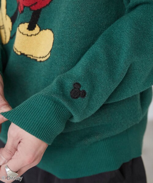Disney（ディズニー）の「coen限定／ディズニーデザイン　ジャガードニットプルオーバー（ニット/セーター・メンズ・オフホワイト/ダークグリーン/ネイビー・M/S/XL/L）」の10枚目の写真