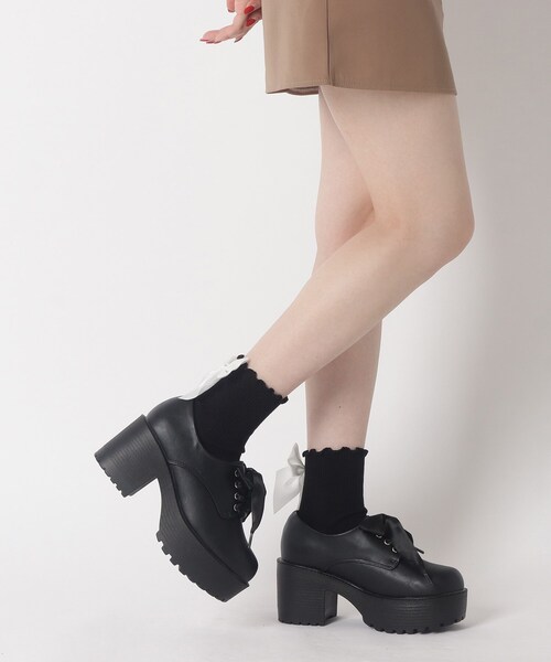 cs T&P(シーエスティーアンドピー)の「厚底サテンリボンレースアップシューズ(パンプス・レディース・ブラック/ブラック系1・S/L/LL/M)」の10枚目の写真