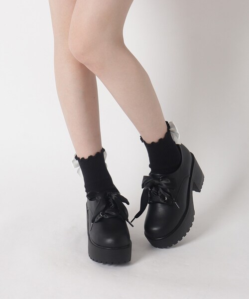 cs T&P(シーエスティーアンドピー)の「厚底サテンリボンレースアップシューズ(パンプス・レディース・ブラック/ブラック系1・S/L/LL/M)」の13枚目の写真