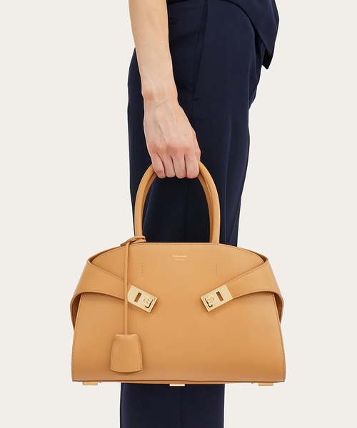 フェラガモ】HUG ハグ スモール トップハンドル トートバッグ 関税込み