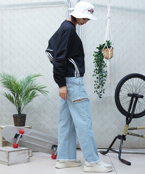 adidas(アディダス)の「adidas/アディダス スウェット クルーネック ワンポイント KNR46(スウェット・レディース・ブラック・M/L)」の9枚目の写真