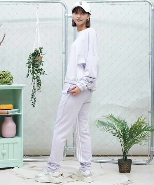 adidas(アディダス)の「adidas/アディダス スウェット クルーネック ワンポイント KNR46(スウェット・レディース・ブラック・M/L)」の15枚目の写真