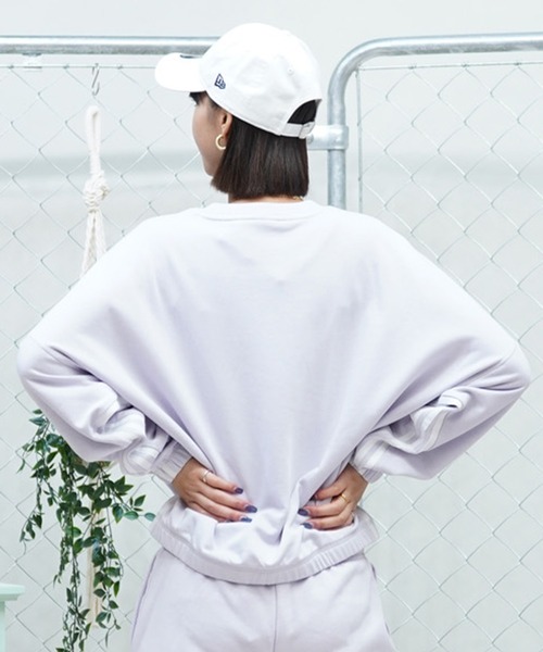 adidas(アディダス)の「adidas/アディダス スウェット クルーネック ワンポイント KNR46(スウェット・レディース・ブラック・M/L)」の12枚目の写真