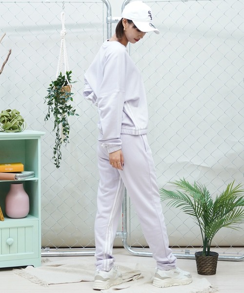 adidas(アディダス)の「adidas/アディダス スウェット クルーネック ワンポイント KNR46(スウェット・レディース・ブラック・M/L)」の17枚目の写真