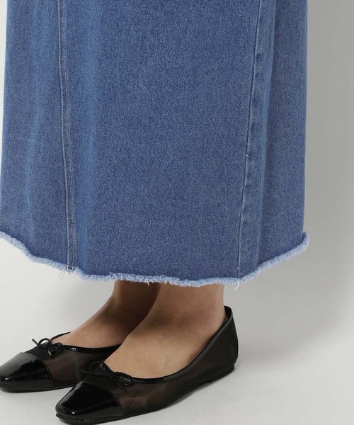 mysty woman（ミスティウーマン）の「サイドスリットデニムスカート 996671（スカート・レディース・ライトブルー/ブラック/ブルー・FREE）」の19枚目の写真