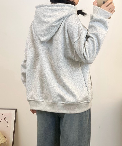 GEMEDA（ジェメダ）の「フロントロゴスウェットパーカー【G】（パーカー・レディース・ライトグレー/ネイビー・M）」の6枚目の写真