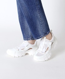 エラスティックベルト・タンクソールスニーカー