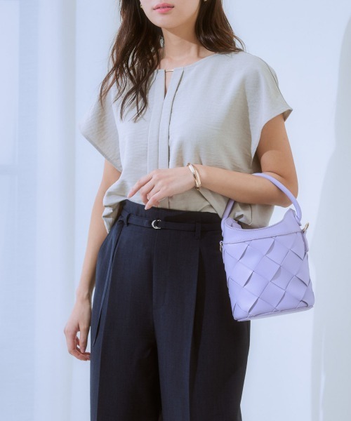 7days Life Styling(セブンデイズライフスタイリング)の「麻調合繊フロントタックブラウス(しわになりにくい・接触冷感・UVカット・洗える)(シャツ/ブラウス・レディース・モカ/ネイビー/ライトベージュ/グリーン・S/M/L/LL)」の15枚目の写真